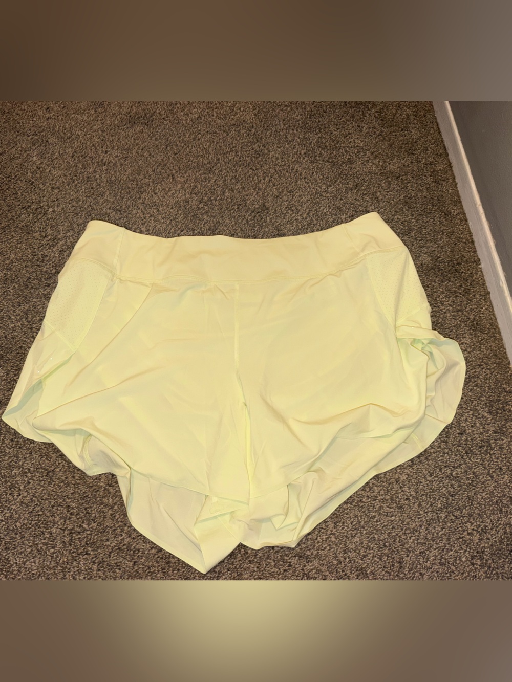 Athleta Pale Yellow Women’s Running Shorts